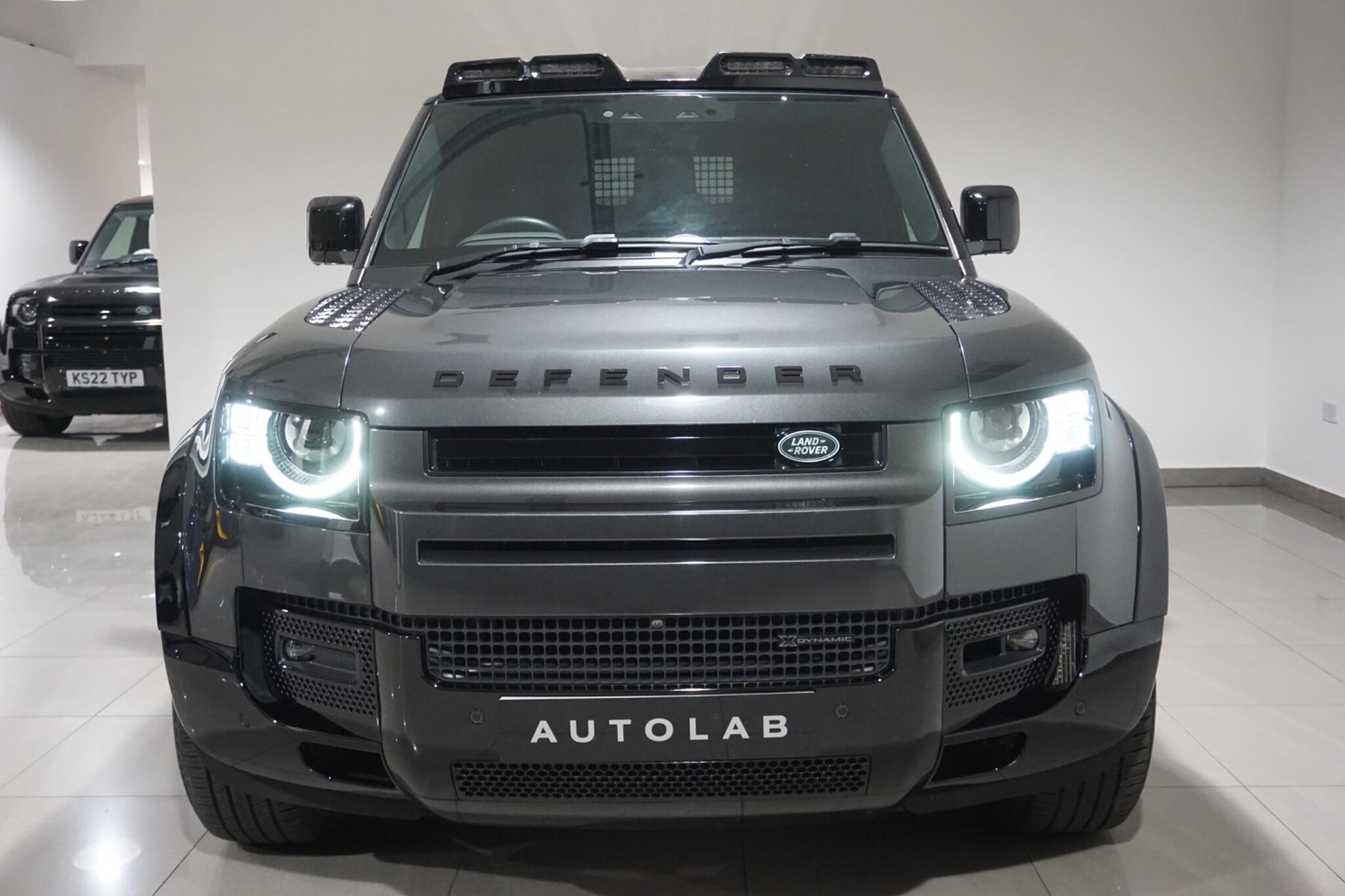 Land Rover Defender 110 3.0 D300 MHEV X-Dynamic HSE Hard Top SUV Auto 4WD MWB Euro 6 (s/s) 5dr